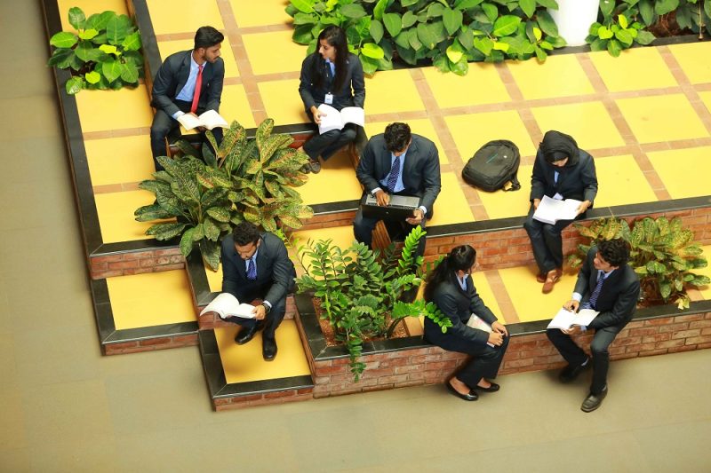 Farook Institute of Management Studies - [FIMS] Logo