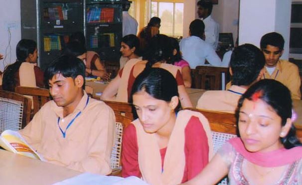 Geeta Adarsh College of Education - [GACE] Logo