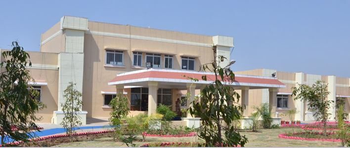 Kushabhau Thakre Patrakarita Avam Jansanchar Vishwavidyalaya Logo