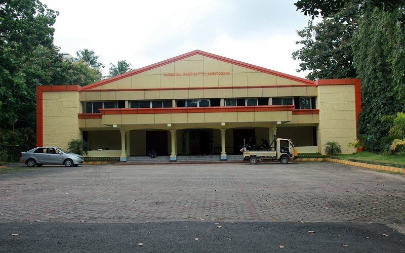 Bharata Mata College - [BMC] Logo