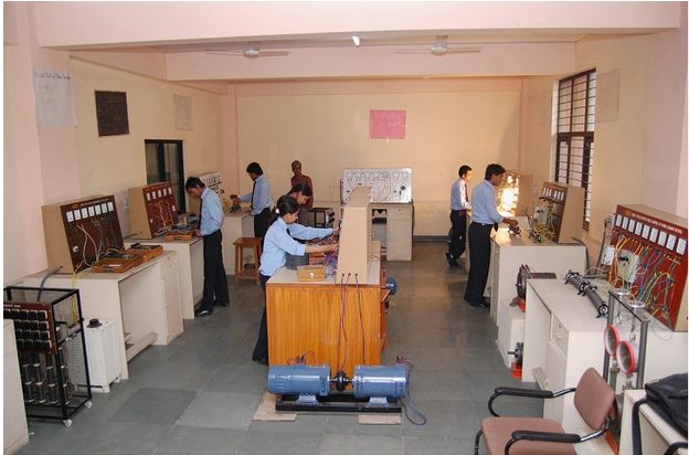 Rajiv Gandhi Institute of Technology - [RIT] Logo
