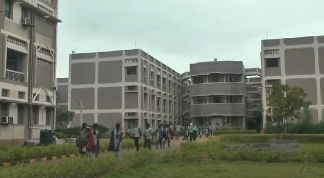 KLN College of Engineering - [KLNCE] Logo