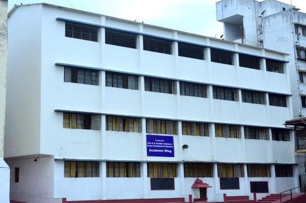 Prin. N.G. Naralkar Institute of Career Development & Research Logo