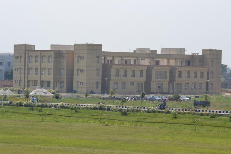 University Institute of Engineering and Technology - [UIET - BBAU] Logo