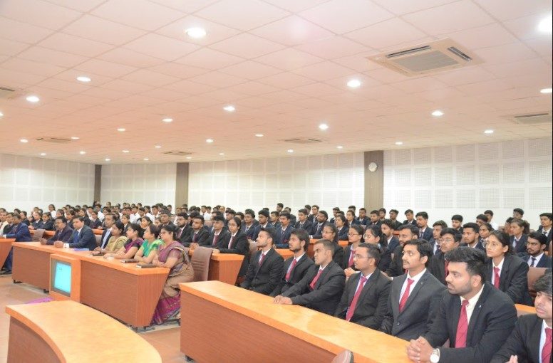 Shri Ram Murti Smarak International Business School - [SRMS IBS]