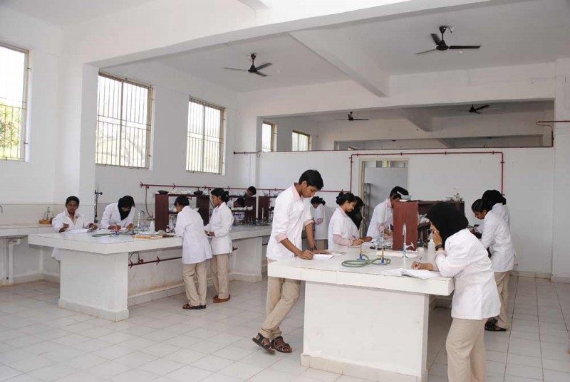 Lakshmi Narain College of Pharmacy - [LNCP] Logo