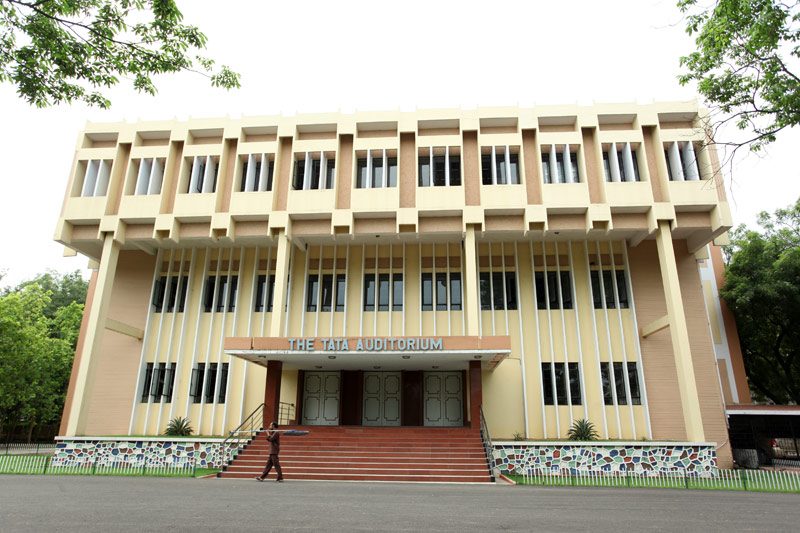XLRI - Xavier School of Management - [XLRI] Logo