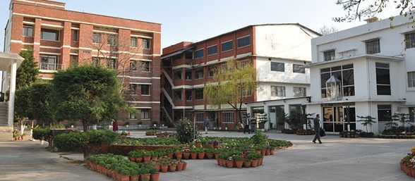 Sardar Bhagwan Singh Post Graduate Institute of Biomedical Science  & Research